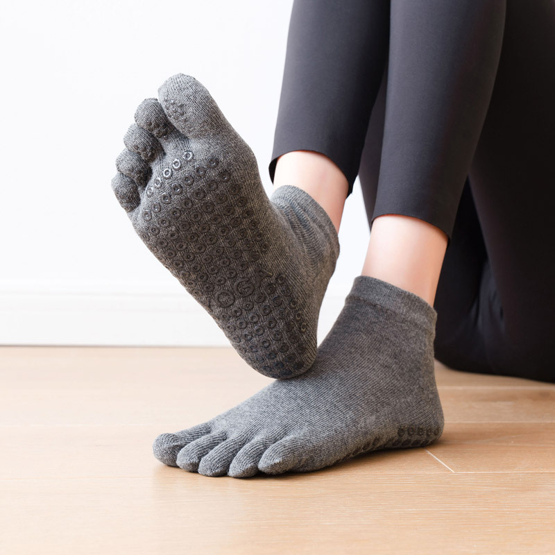 Anti-Slip Women Pilates Socks  - đánh giá và giá Yoga Dance & Fitness Center Llc