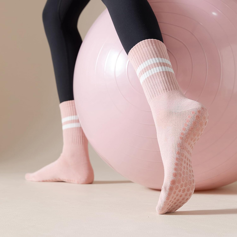 Yoga Pilates Socks with Grips  - đánh giá và giá Yoga Dance & Fitness Center Llc